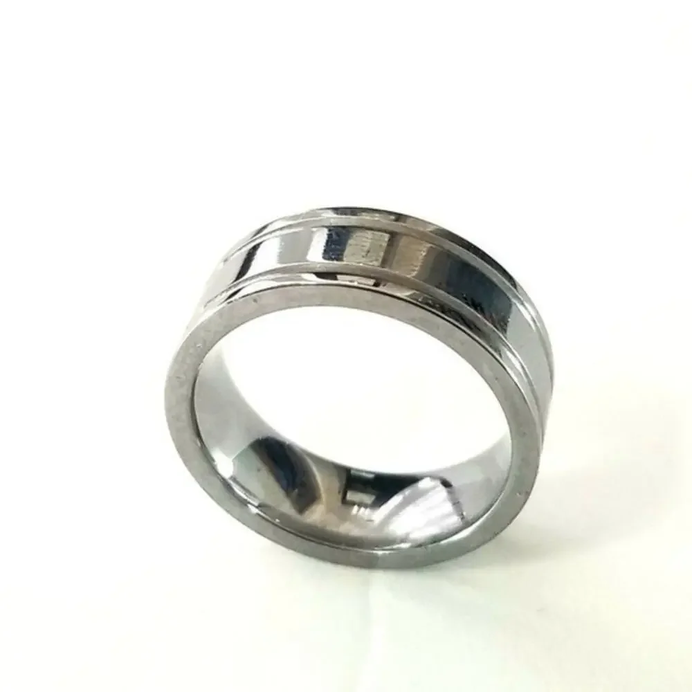 New tungsten carbide ring‎ size 10.5